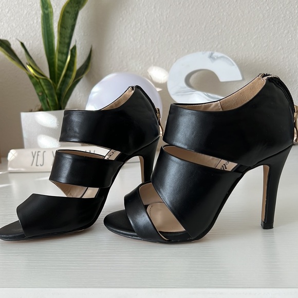 Cinderella of Boston open toed high heels - Black - Picture 3 of 3